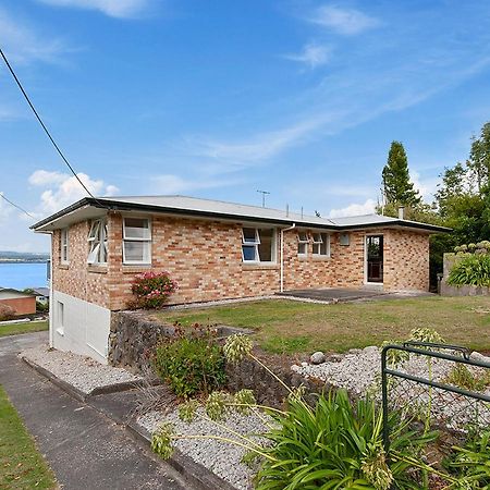 Lofty Lakeviews - Acacia Bay Holiday Home Taupo Luaran gambar