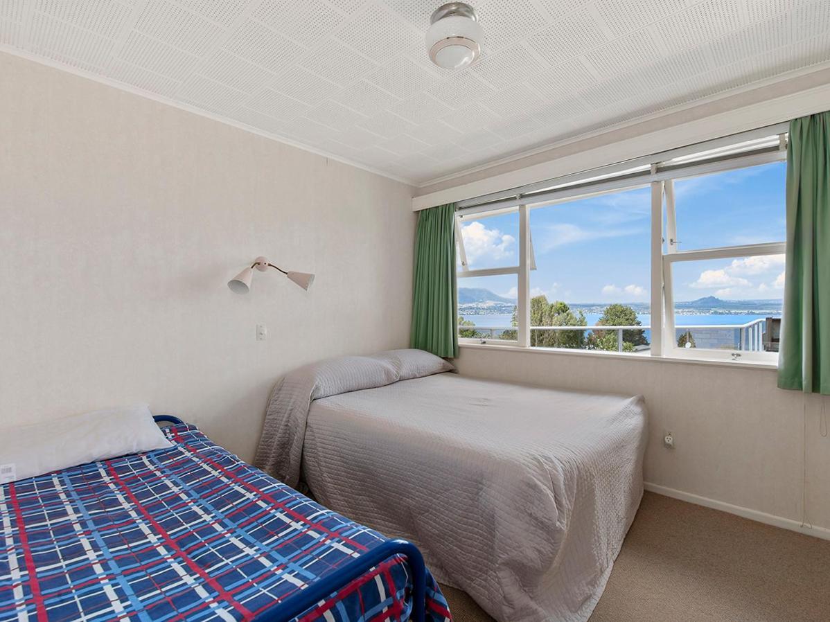 Lofty Lakeviews - Acacia Bay Holiday Home Taupo Luaran gambar