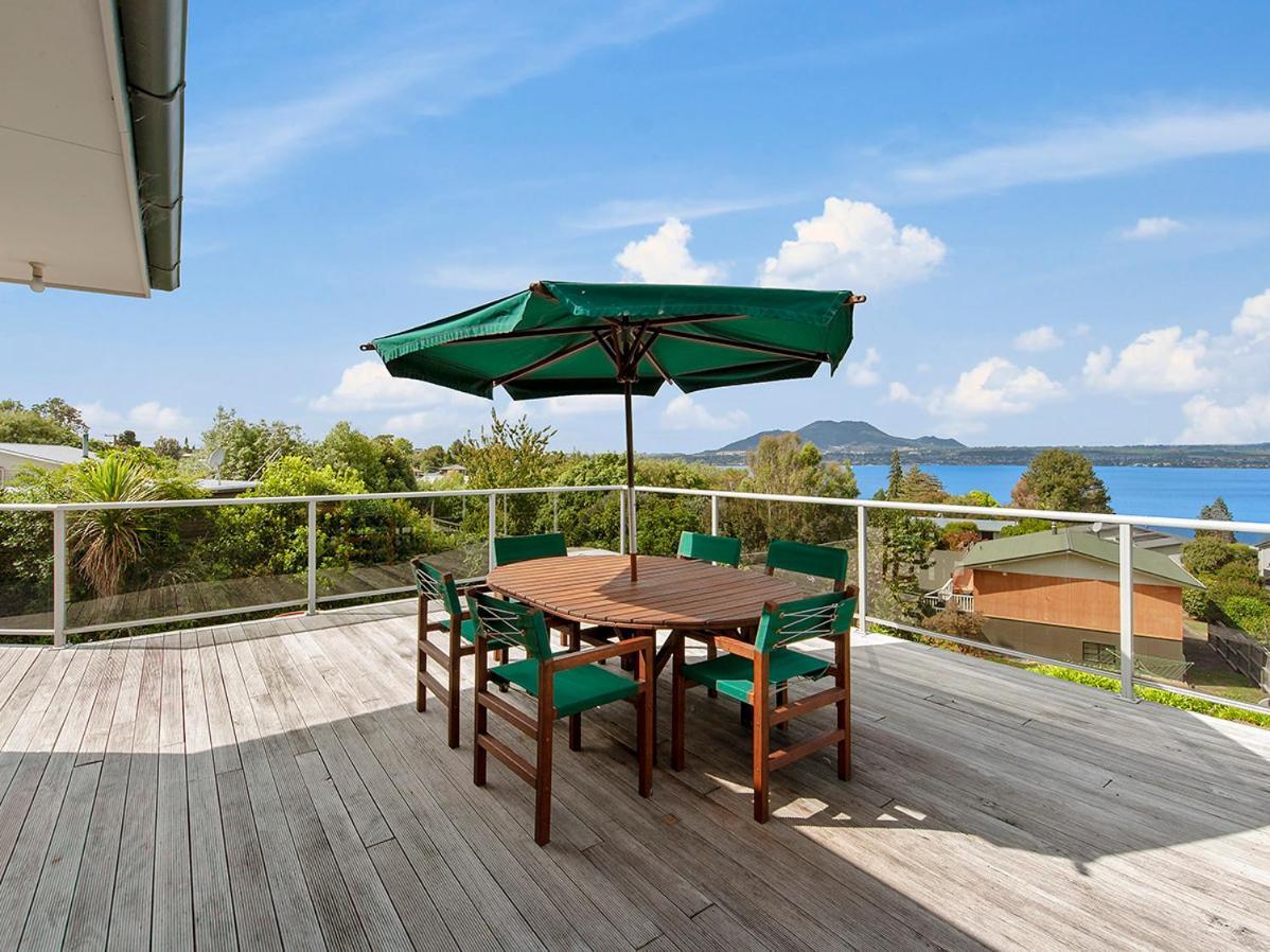 Lofty Lakeviews - Acacia Bay Holiday Home Taupo Luaran gambar