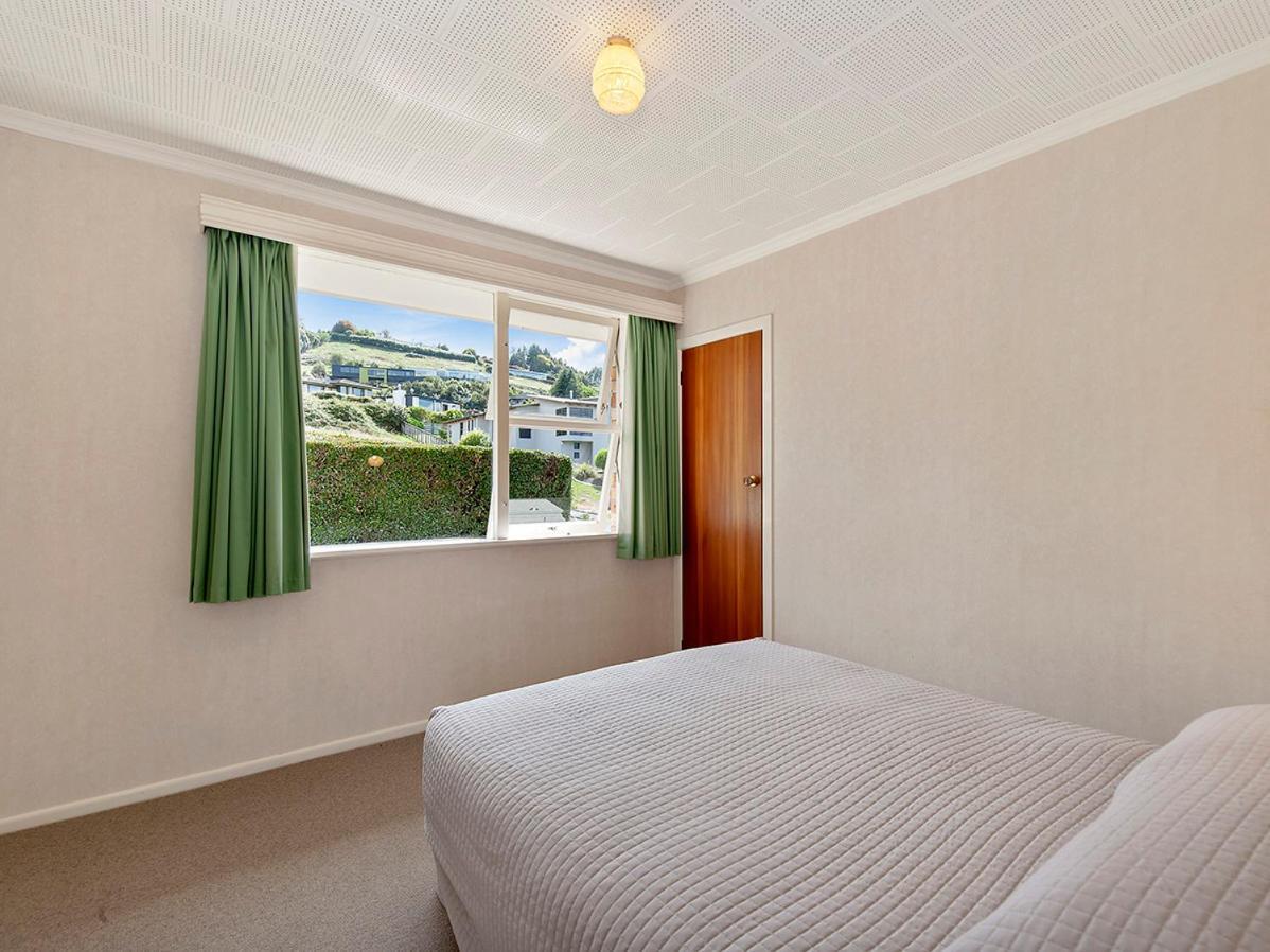 Lofty Lakeviews - Acacia Bay Holiday Home Taupo Luaran gambar