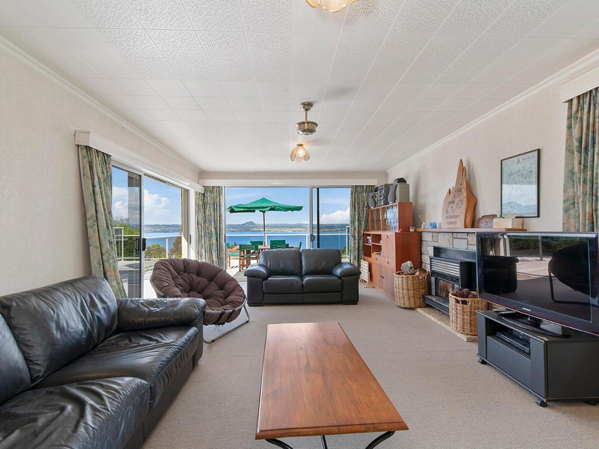 Lofty Lakeviews - Acacia Bay Holiday Home Taupo Luaran gambar
